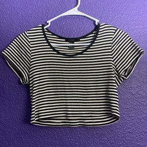 Forever 21 B&W Striped Crop Top | Small